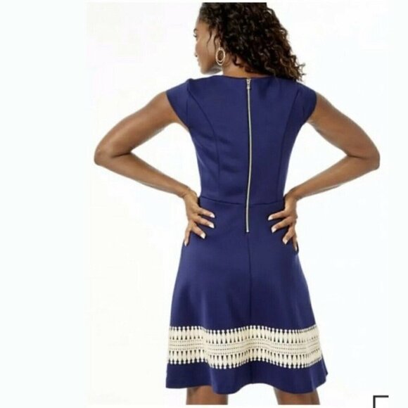 New Lilly Pulitzer Klara Navy Mini Dress size 10 Gold trim Preppy Coastal - Picture 2 of 8